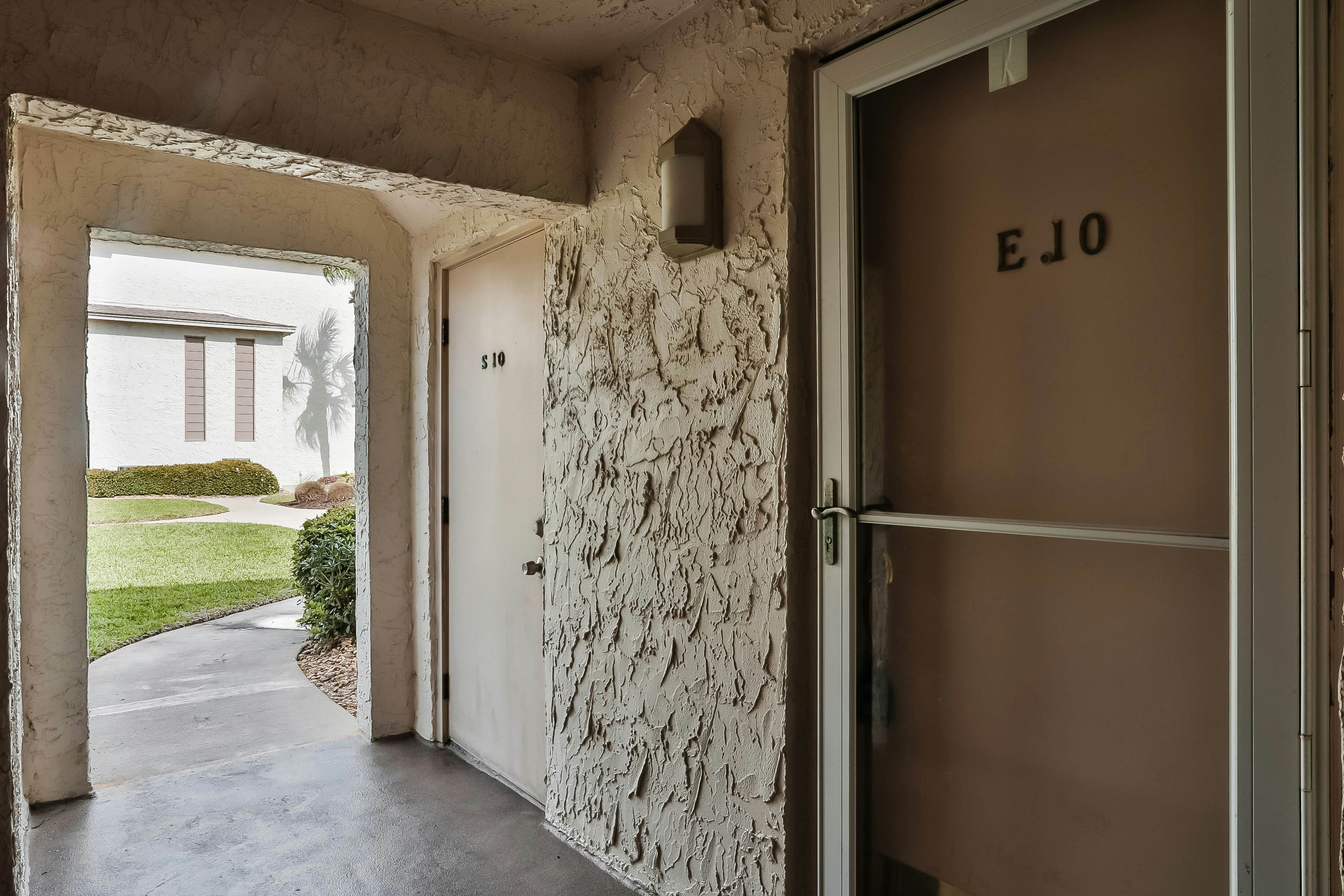 Four Winds Oceanfront Condo