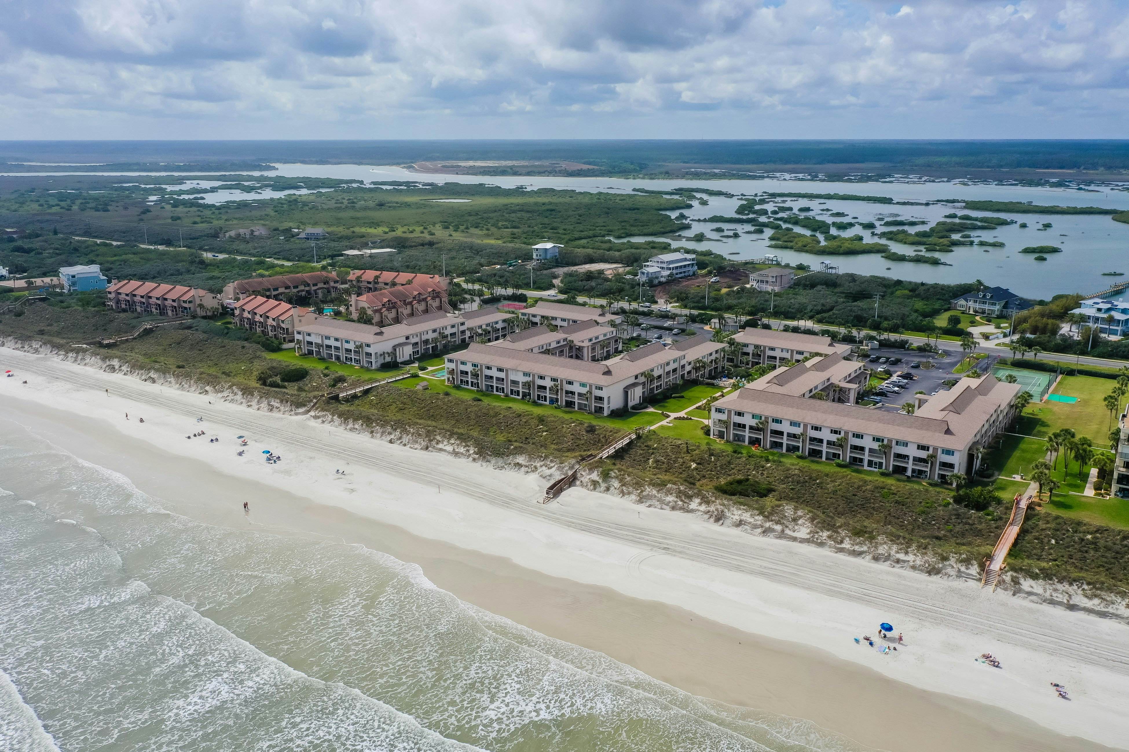 Four Winds Oceanfront Condo