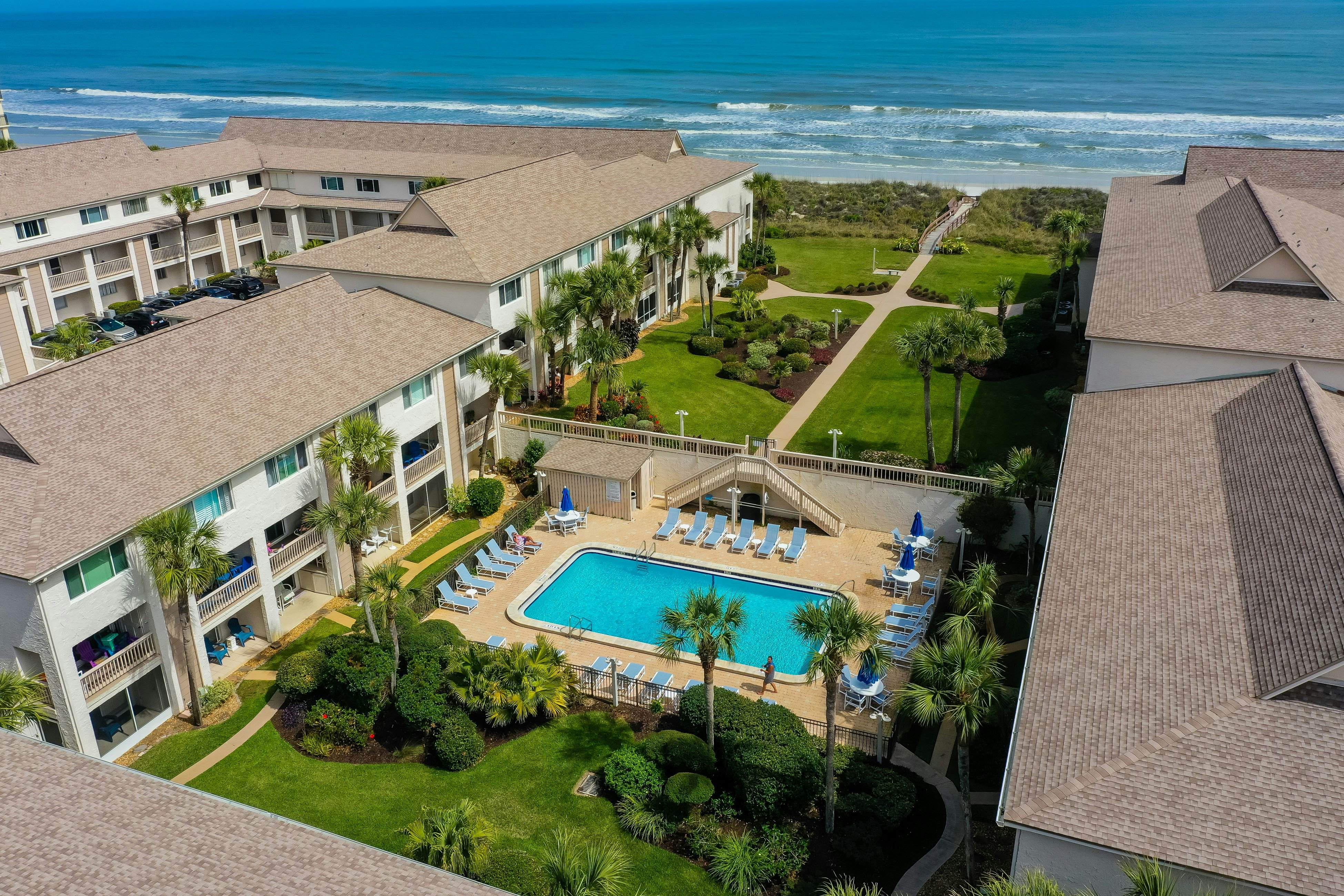 Four Winds Oceanfront Condo