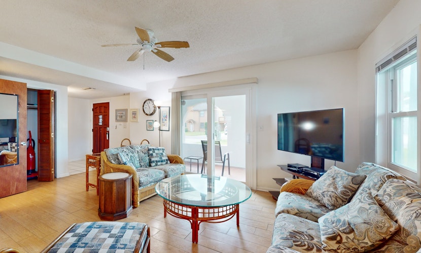 Spacious Seaside Cottage w/ Sunroom – 1-Minute Walk to Vilano Beach