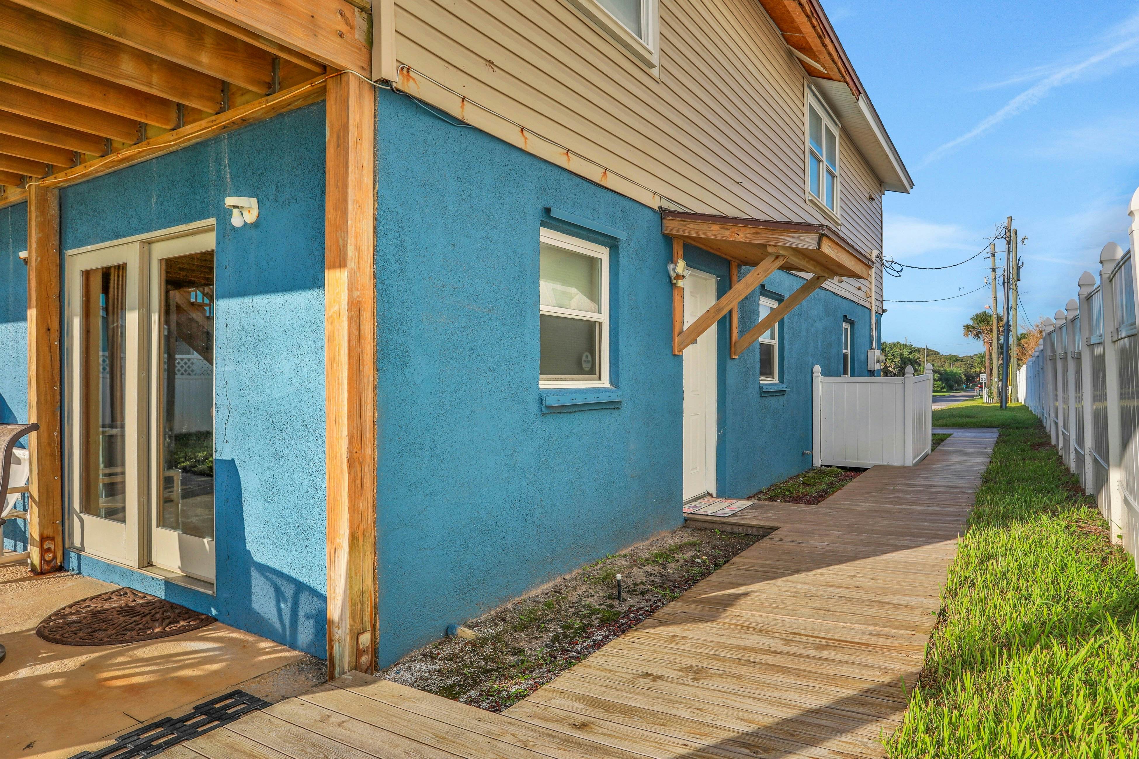 Vilano's Edge Full Home