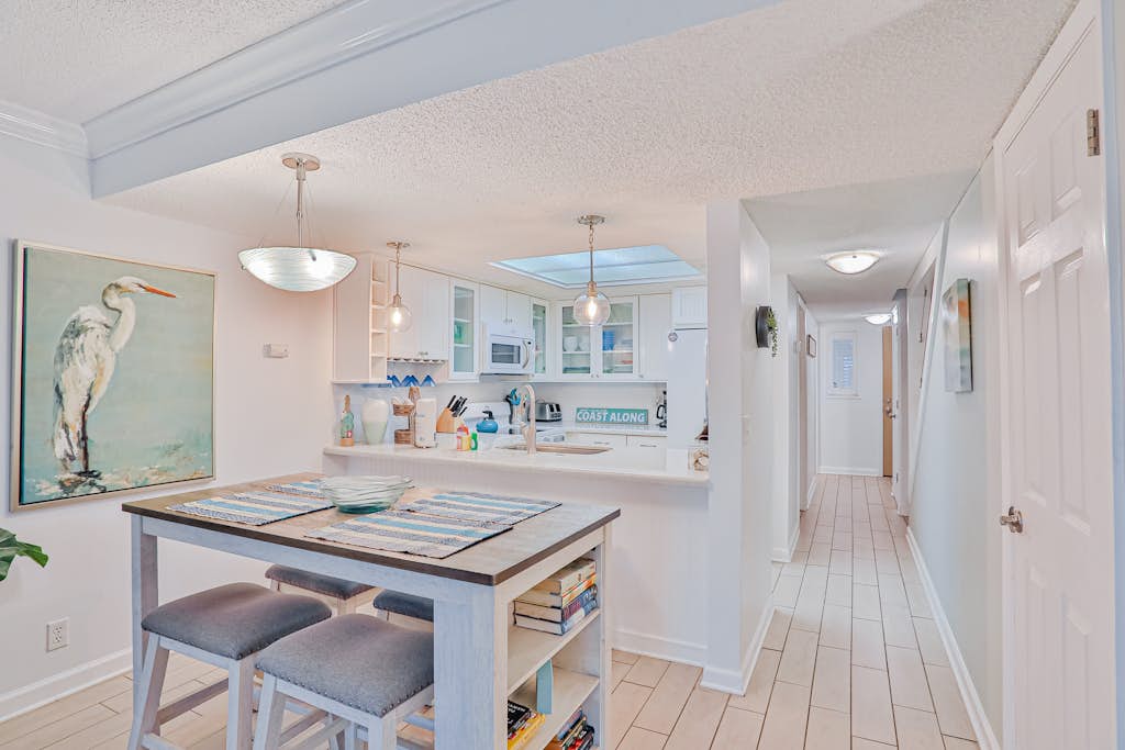 Modern oceanfront condo with two pools & private washer/dryer