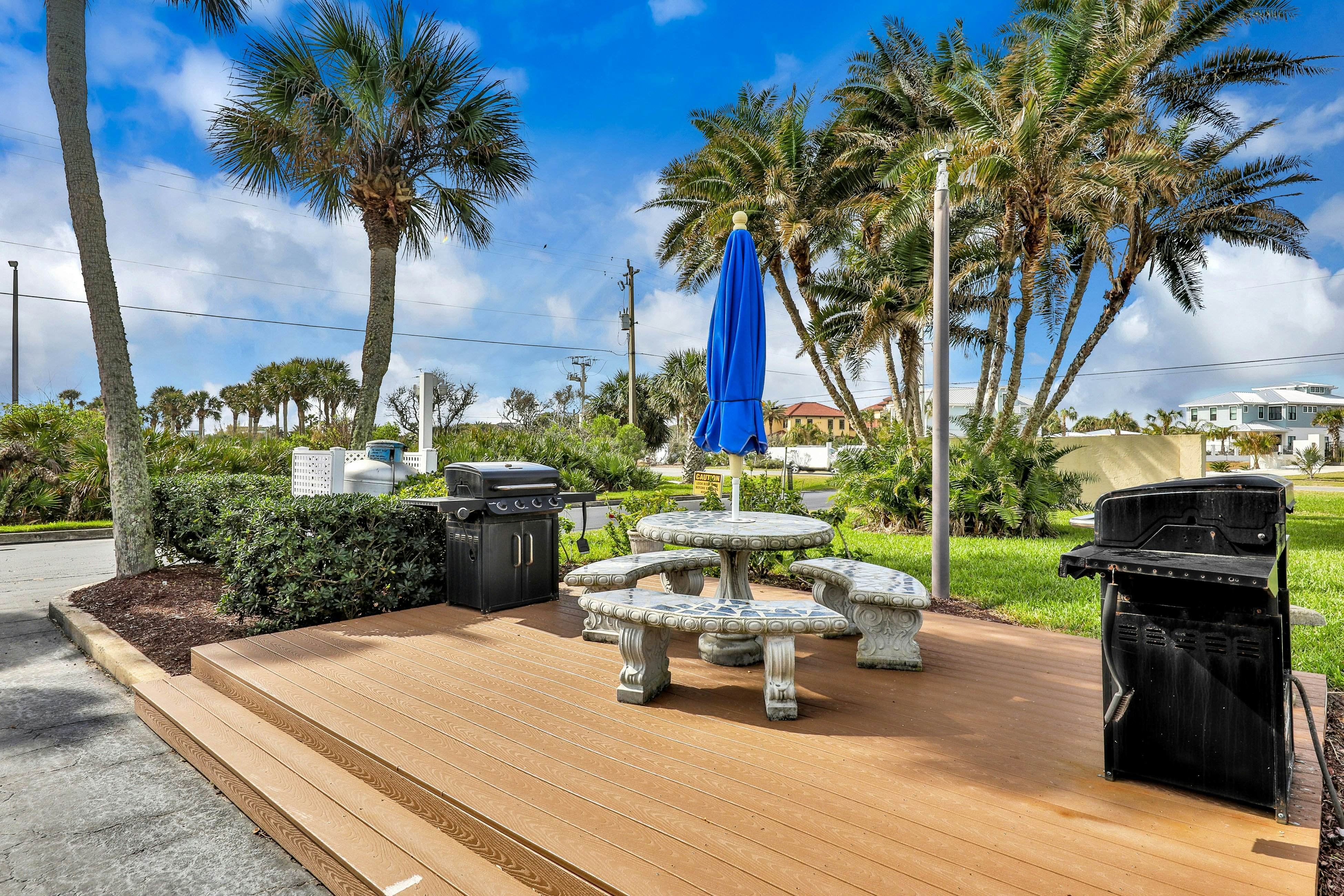 Crescent Sandpiper 116 Island Life