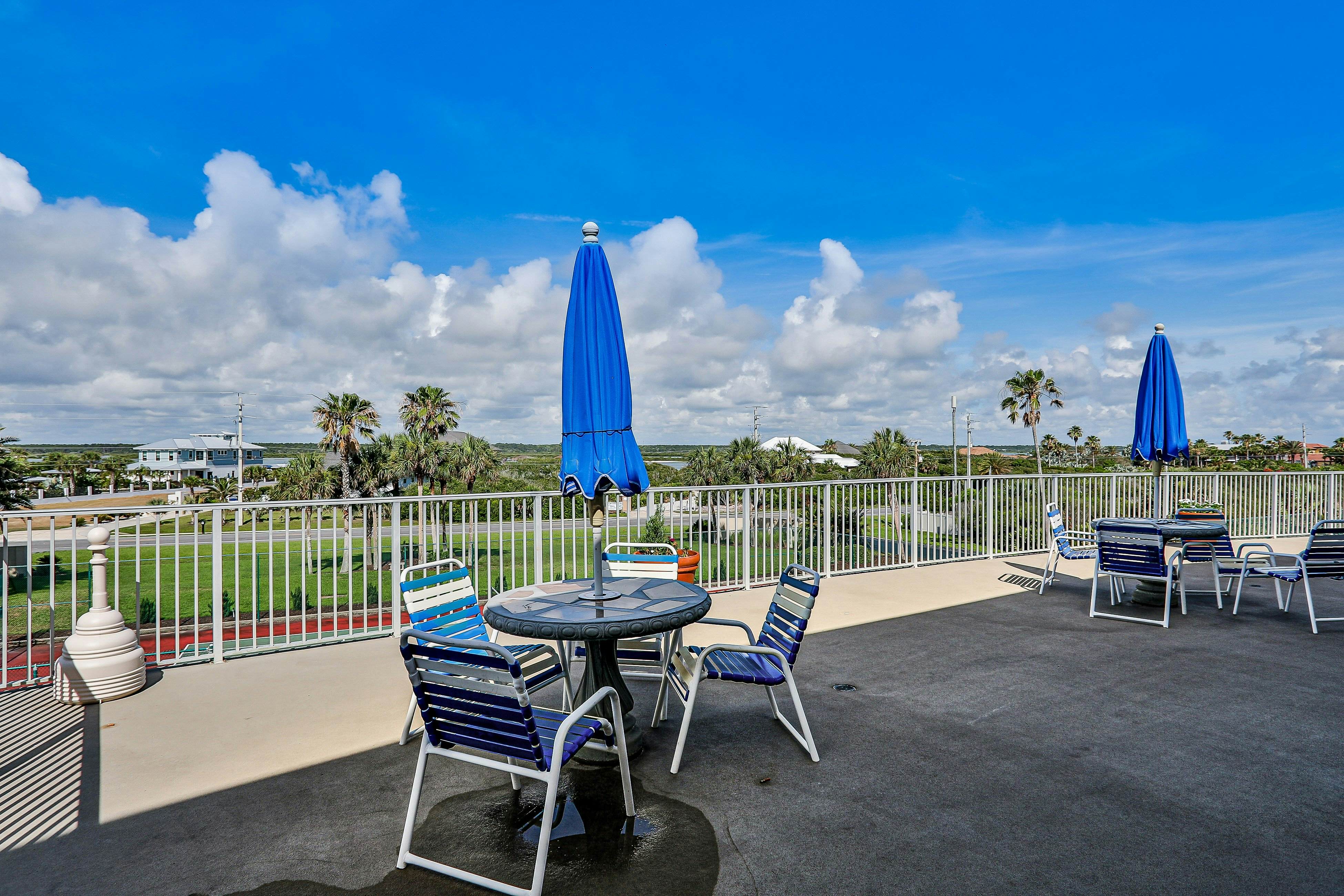 Crescent Sandpiper 116 Island Life