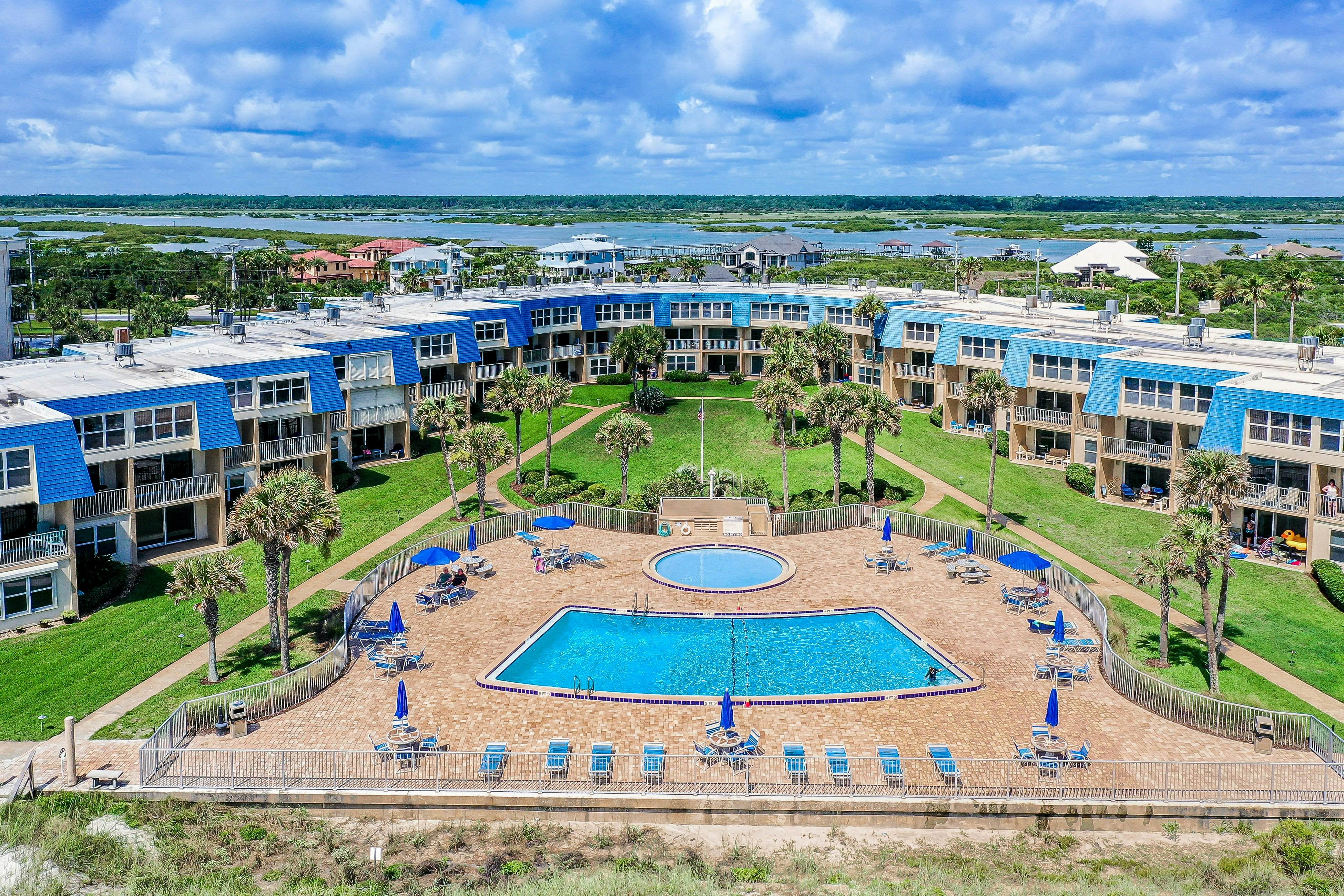 Crescent Sandpiper 116 Island Life