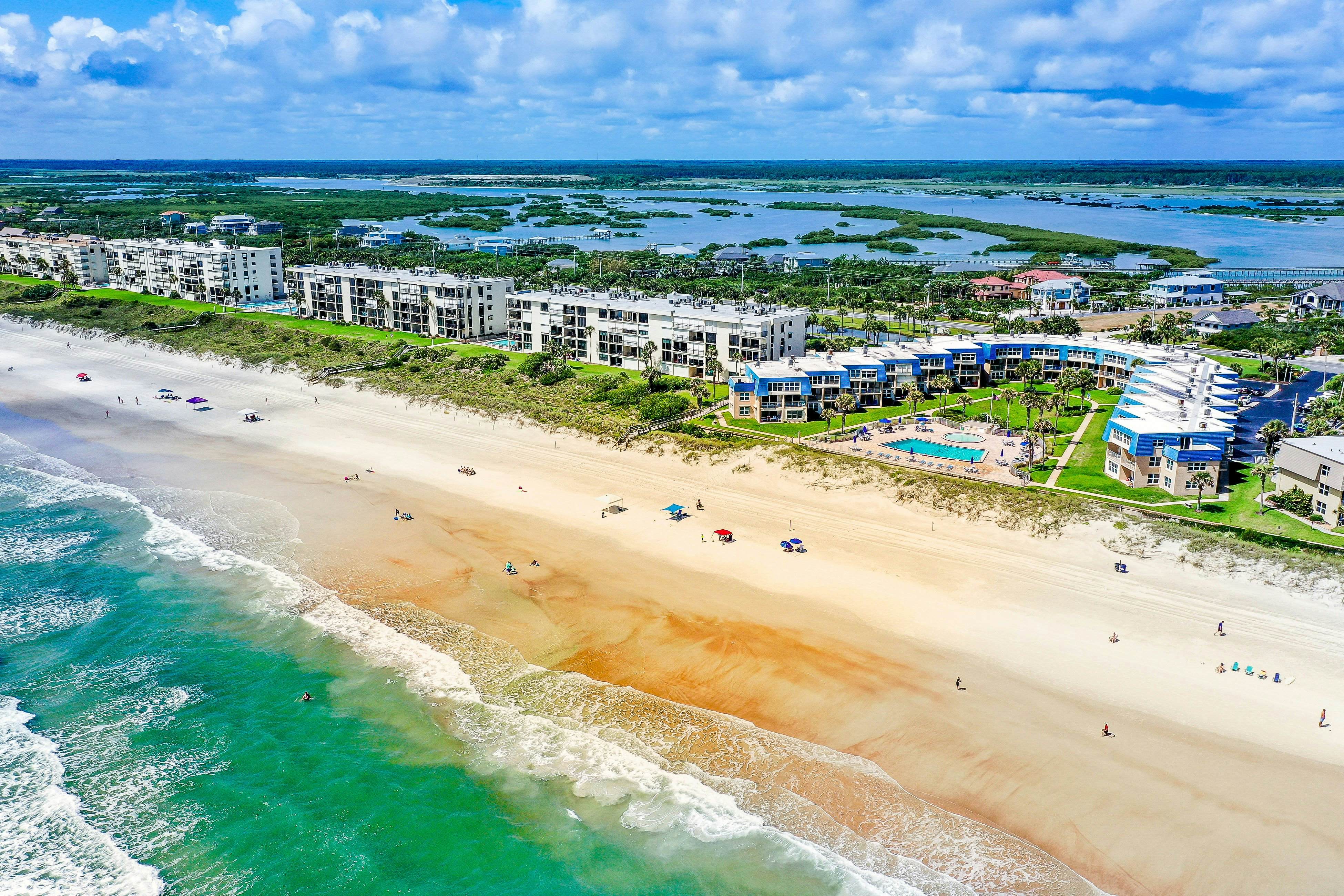 Crescent Sandpiper 116 Island Life