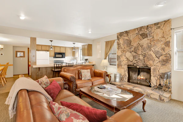 Summit Ski Resort Mountain View Condo - Walk to Snow Summit