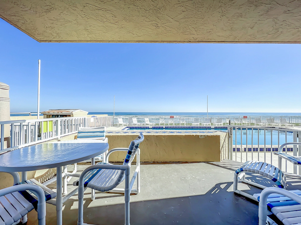 Oceania Beach Club 106