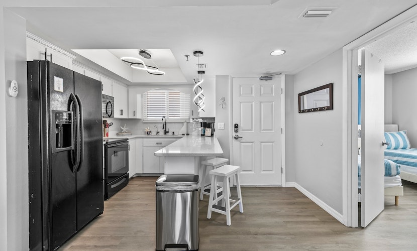 Beachfront Oceanview Condo with Office Space - Work, Relax, Walk to Flagler Ave