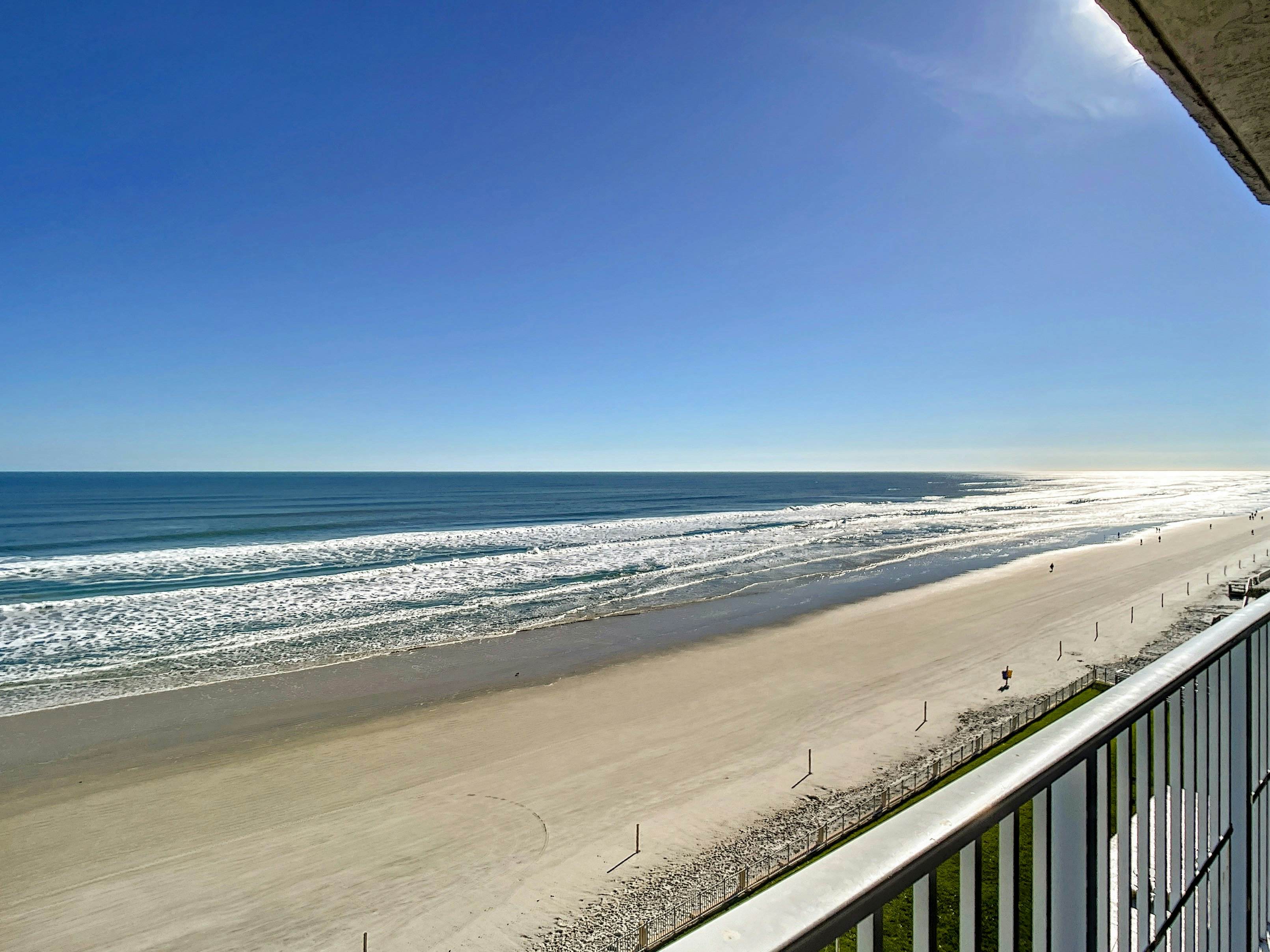 Oceania Beach Club 706