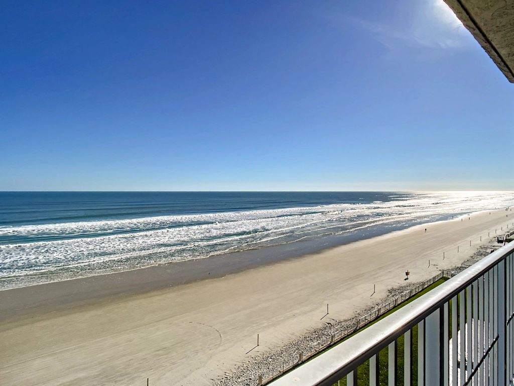 Oceania Beach Club 706