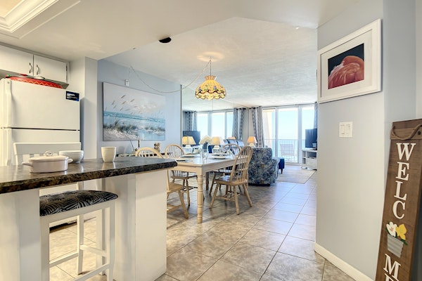 Direct Oceanfront Condo - Pool, Beach & Steps from Flagler Ave