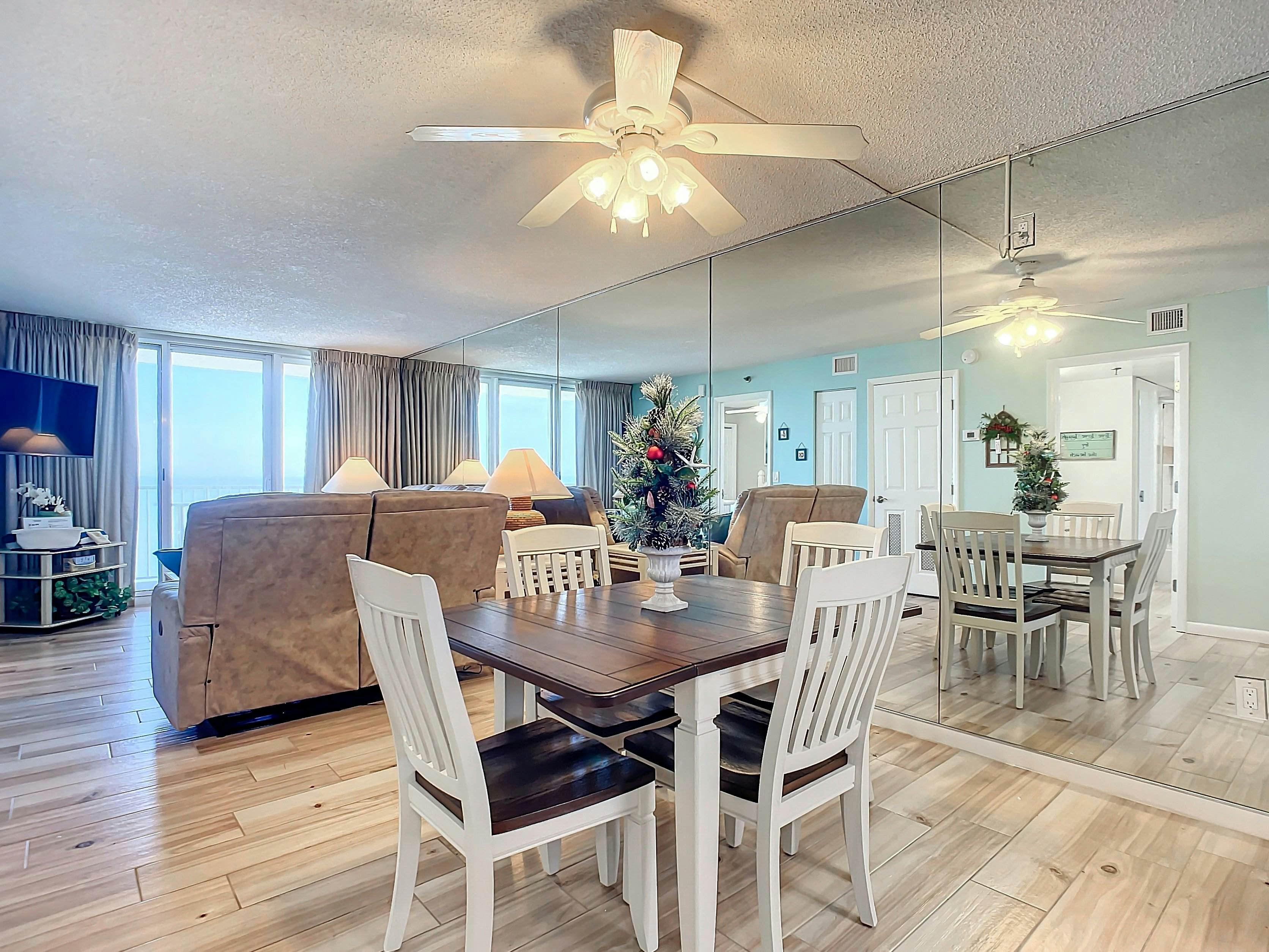 Oceania Beach Club 702