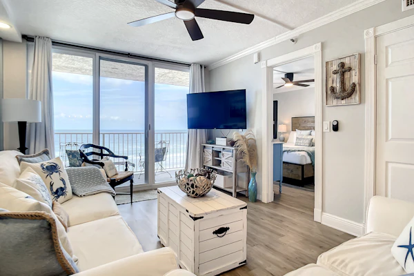 Impressive Oceanfront Condo - Pool, BBQ & Just Steps to Flagler Ave