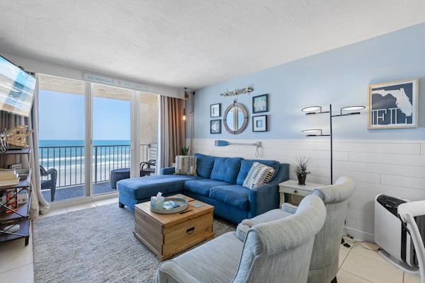 Remodeled Oceanfront Condo - Balcony, Beach, Pool