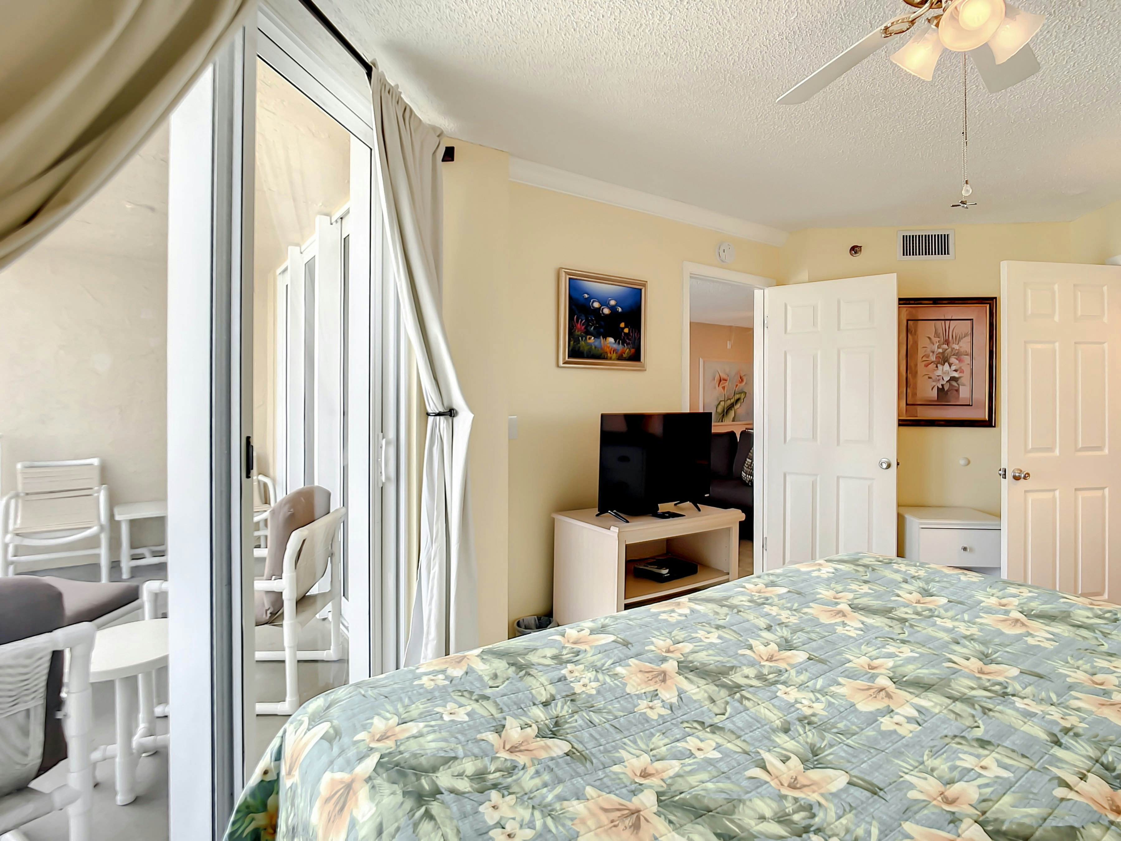 Oceania Beach Club 807