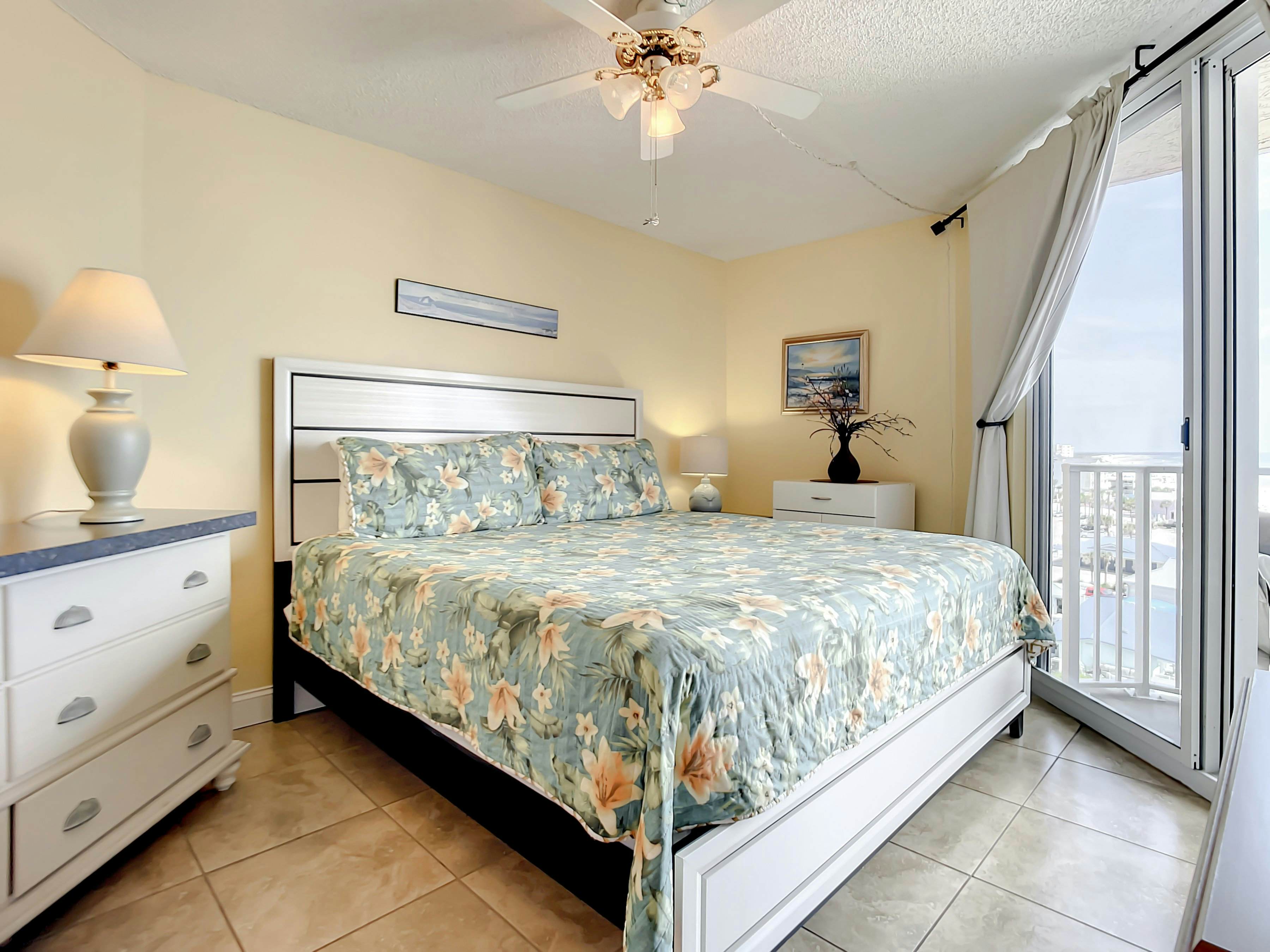 Oceania Beach Club 807