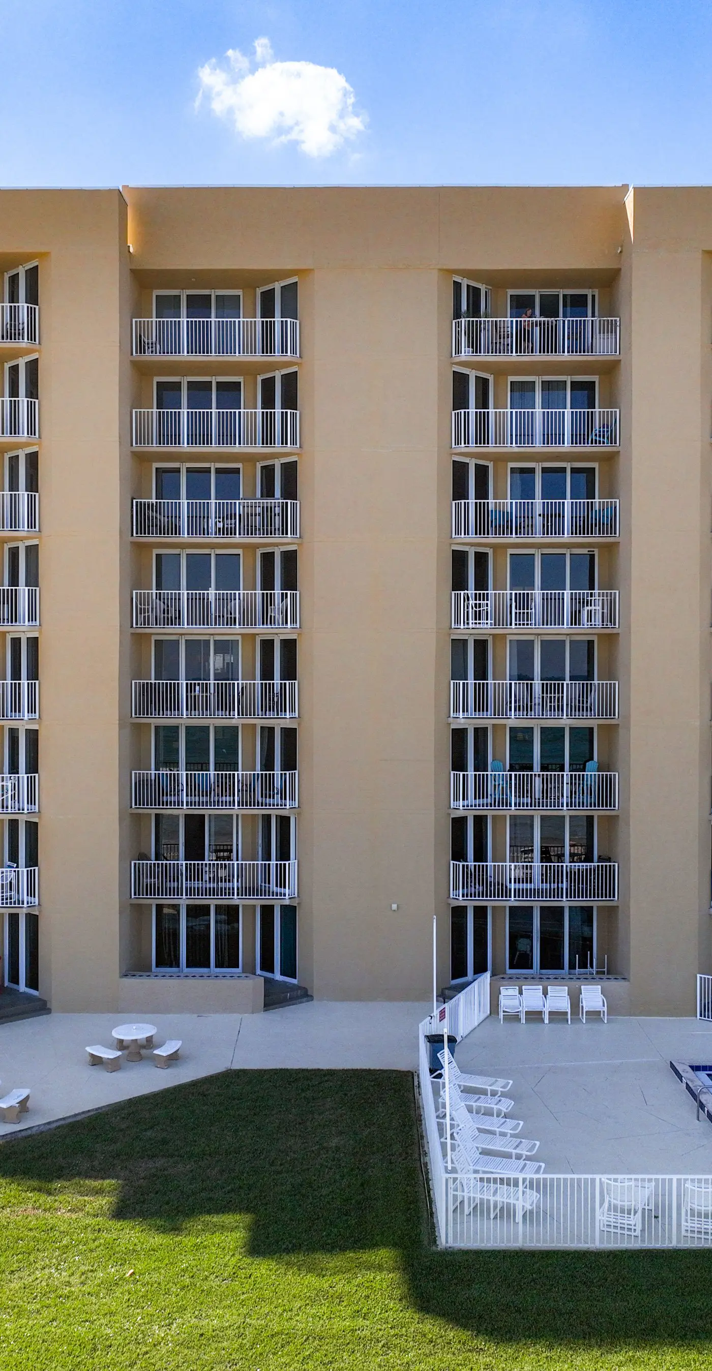 Oceania Beach Club 602