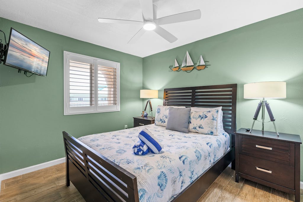 Beachfront Oceanview Condo - Walk to Flagler Ave