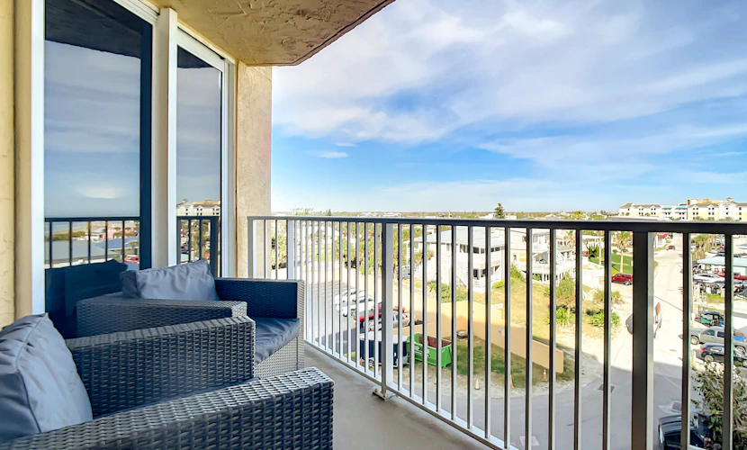 Beachfront Condo - OceanView, Pool & Steps to Flagler Ave