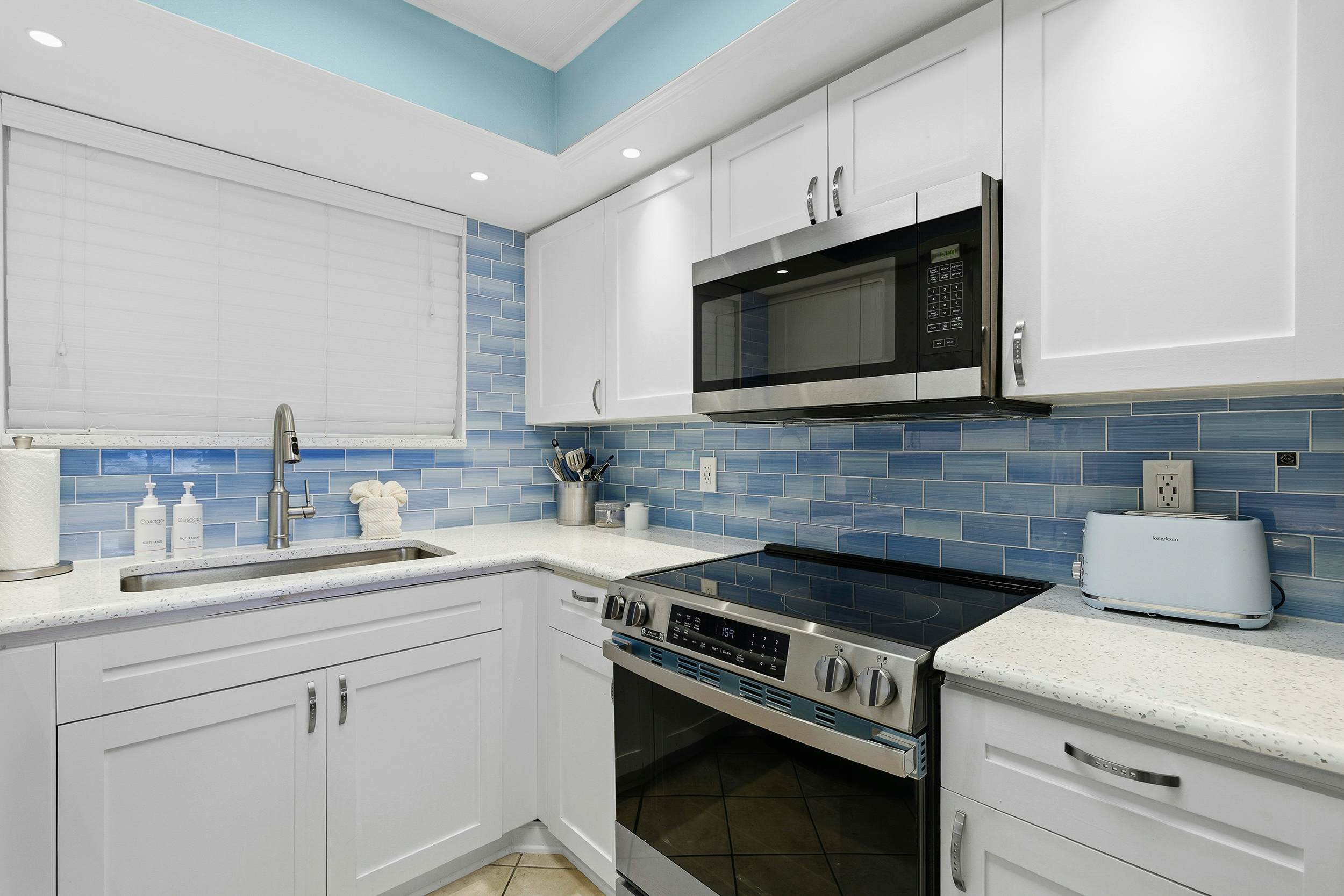 Oceania Beach Club 504