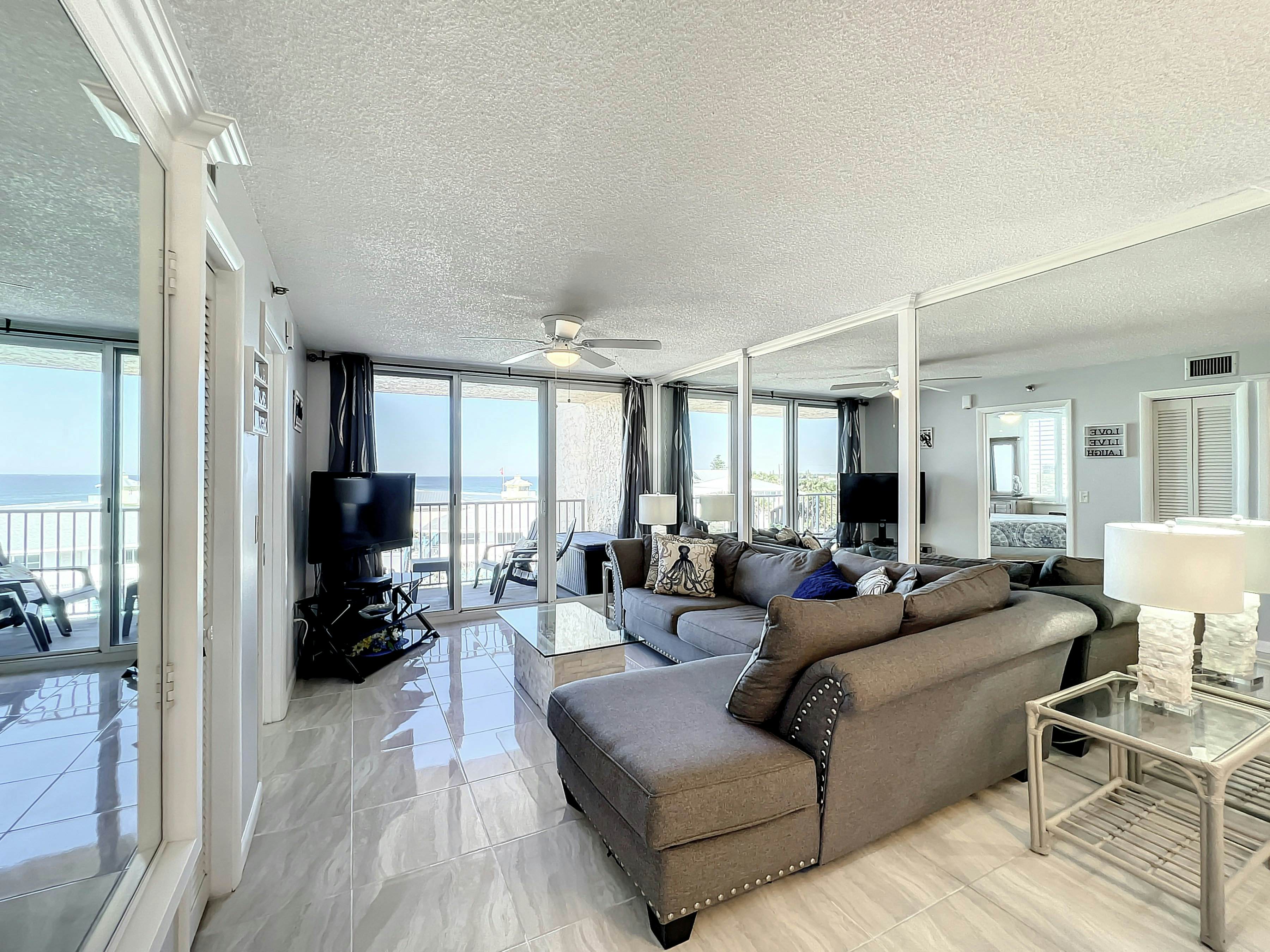 Oceania Beach Club 409