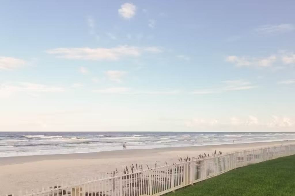 Oceania Beach Club 409