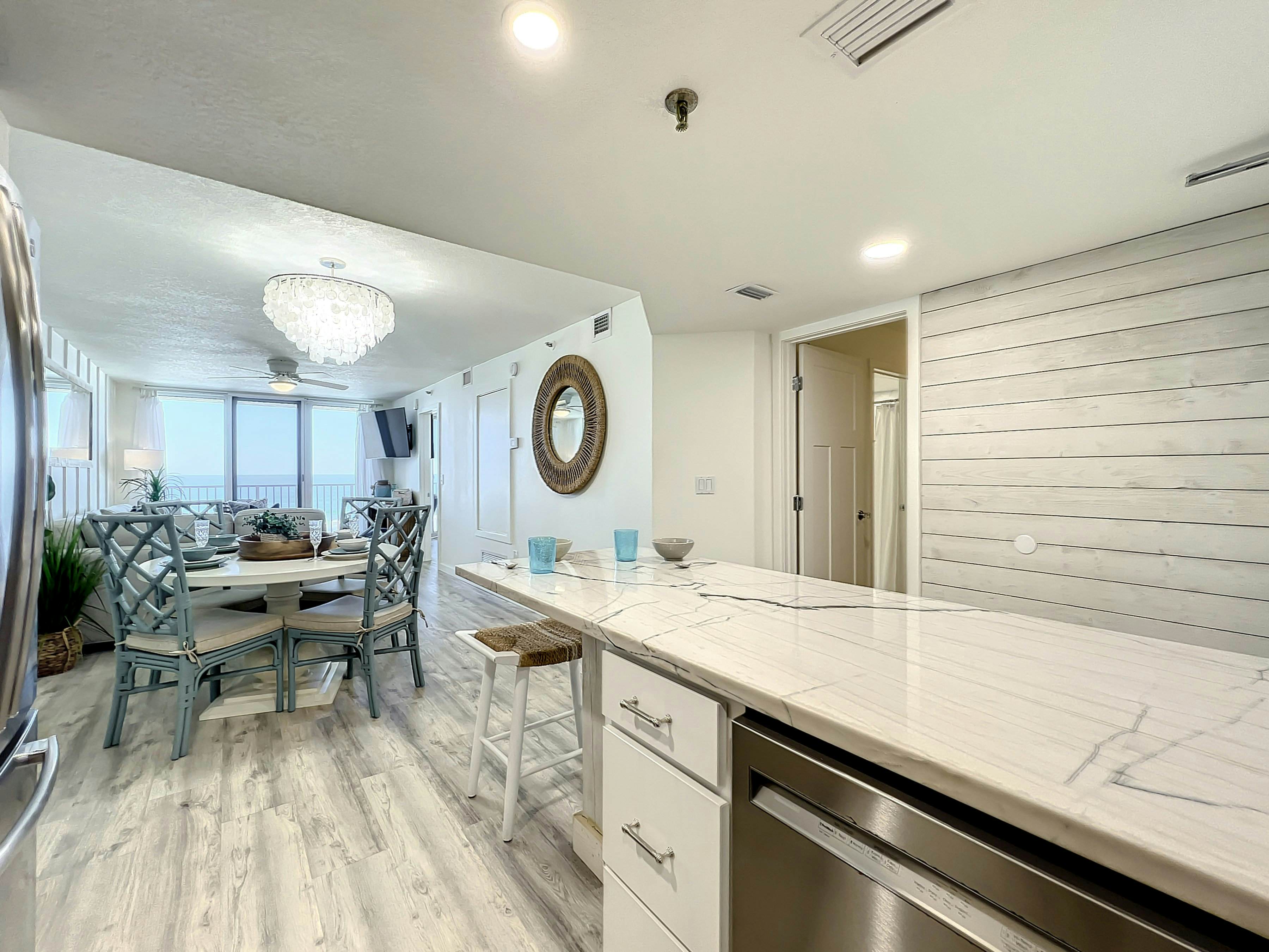 Oceania Beach Club 305