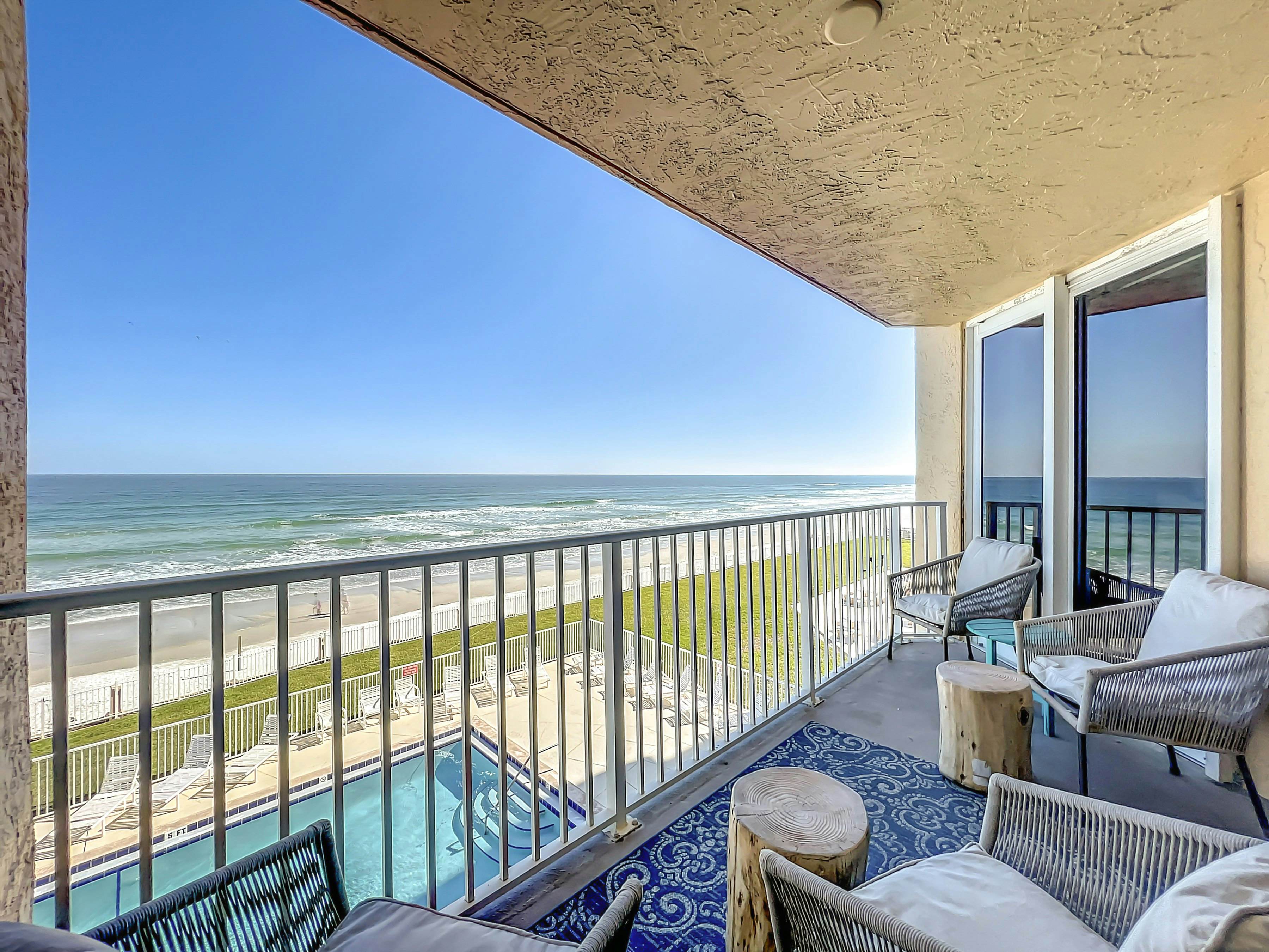 Oceania Beach Club 305