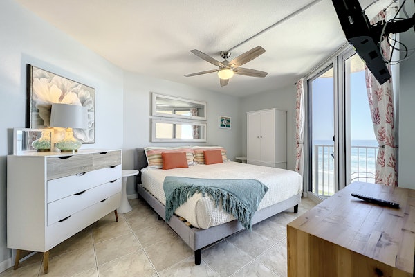 Updated 2BR beachfront condo with balcony + pool