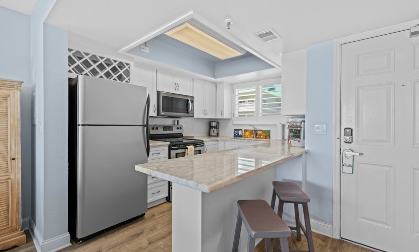 Updated Oceanfront Condo! Pool, Beach & steps from Flagler Ave