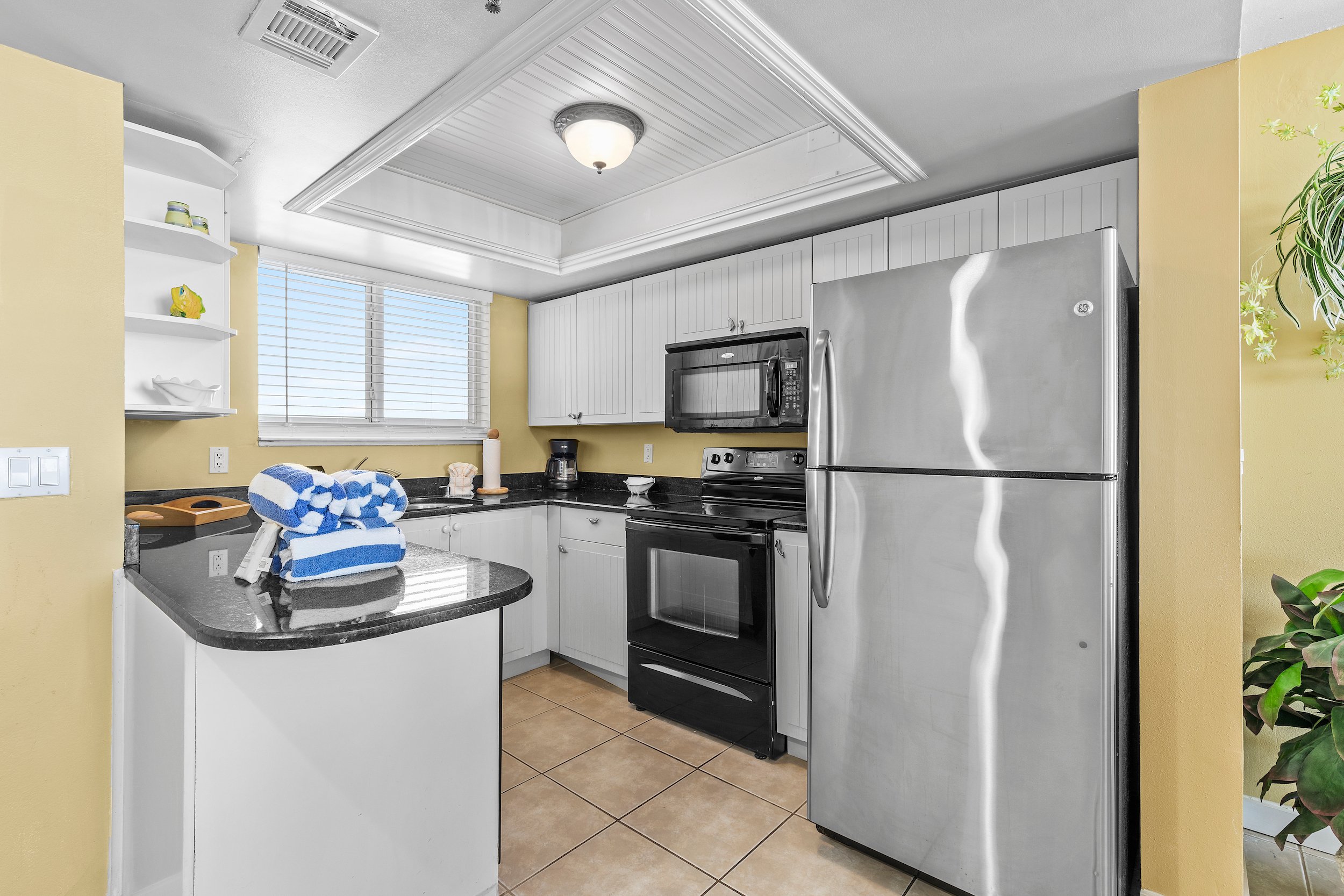 OceanFront Condo - Pool, BBQ, Steps from Flagler Ave