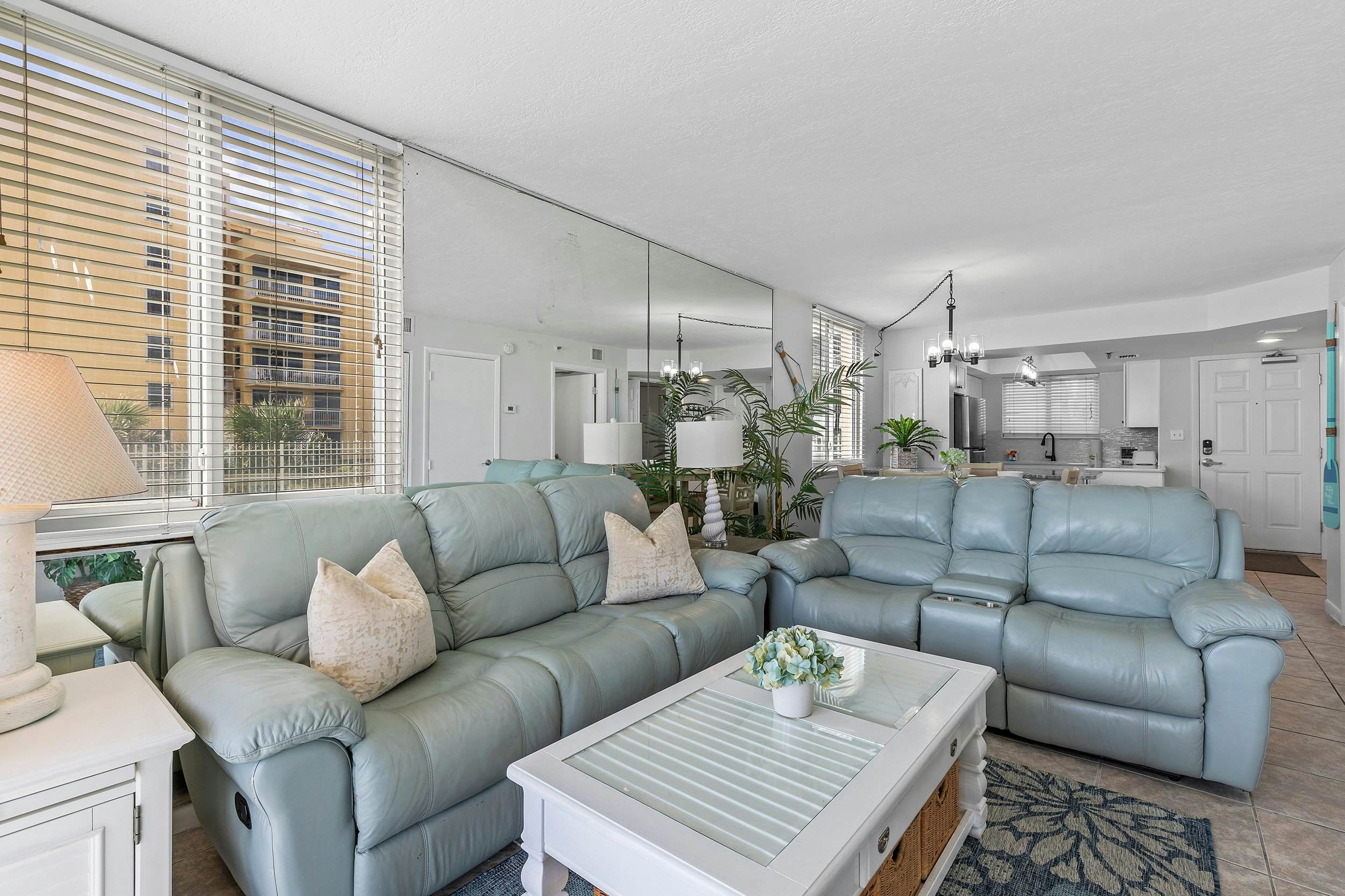 Oceania Beach Club 101