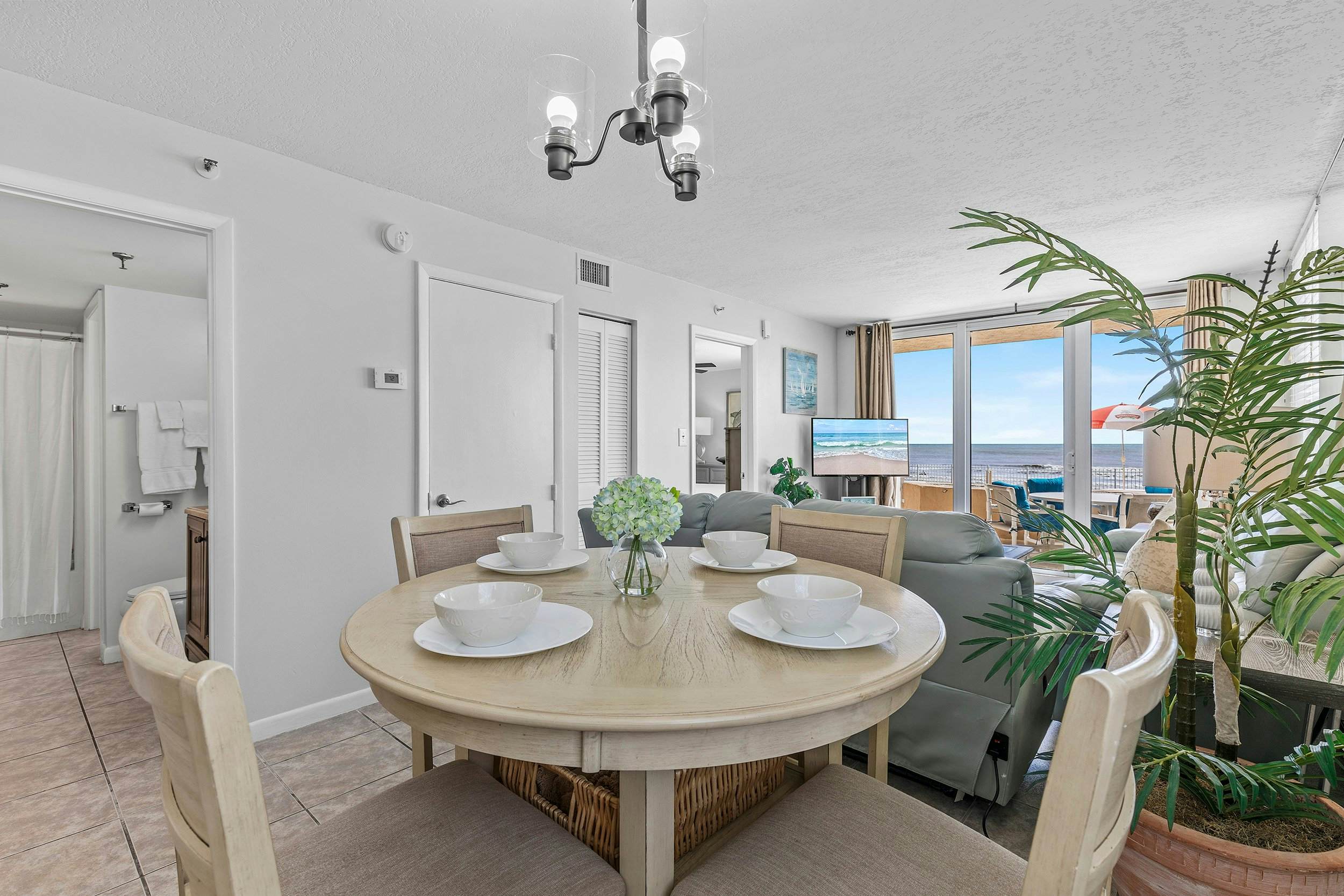 Oceania Beach Club 101