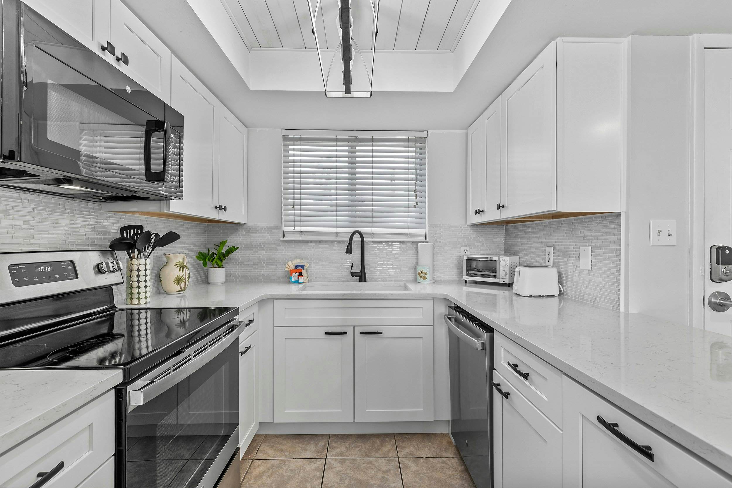 Oceania Beach Club 101