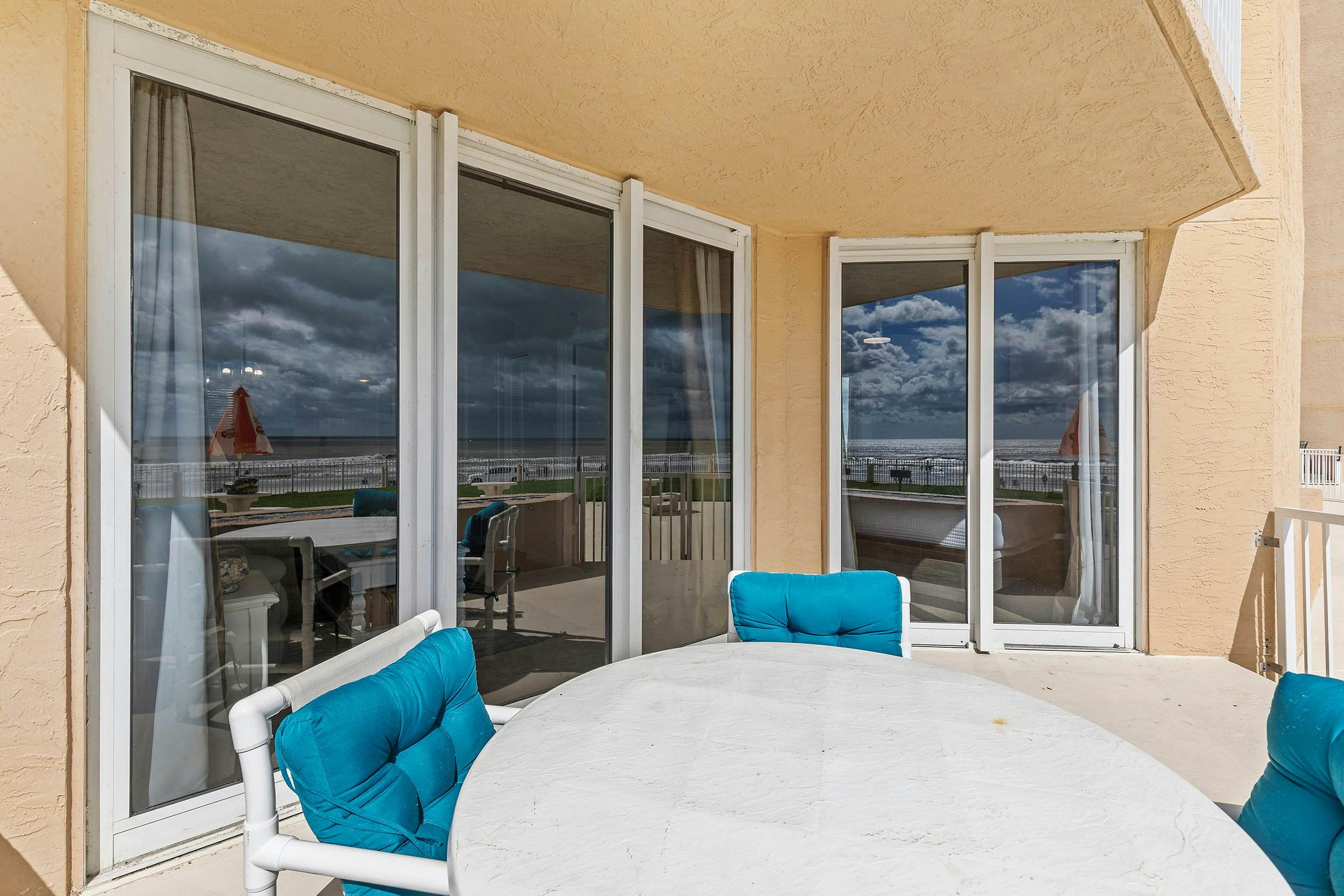 Oceania Beach Club 101