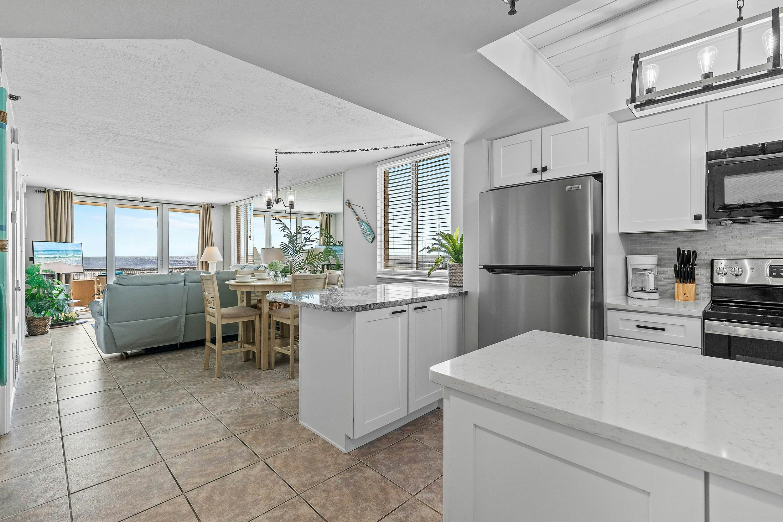 Oceania Beach Club 101