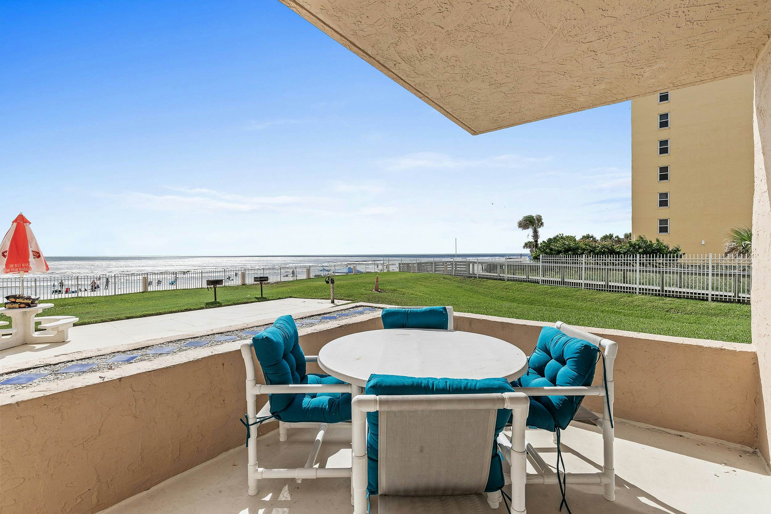 Oceania Beach Club 101