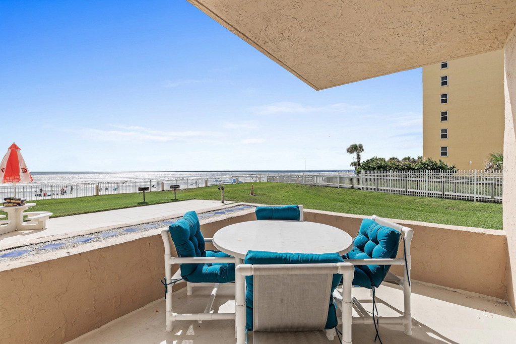 Oceania Beach Club 101