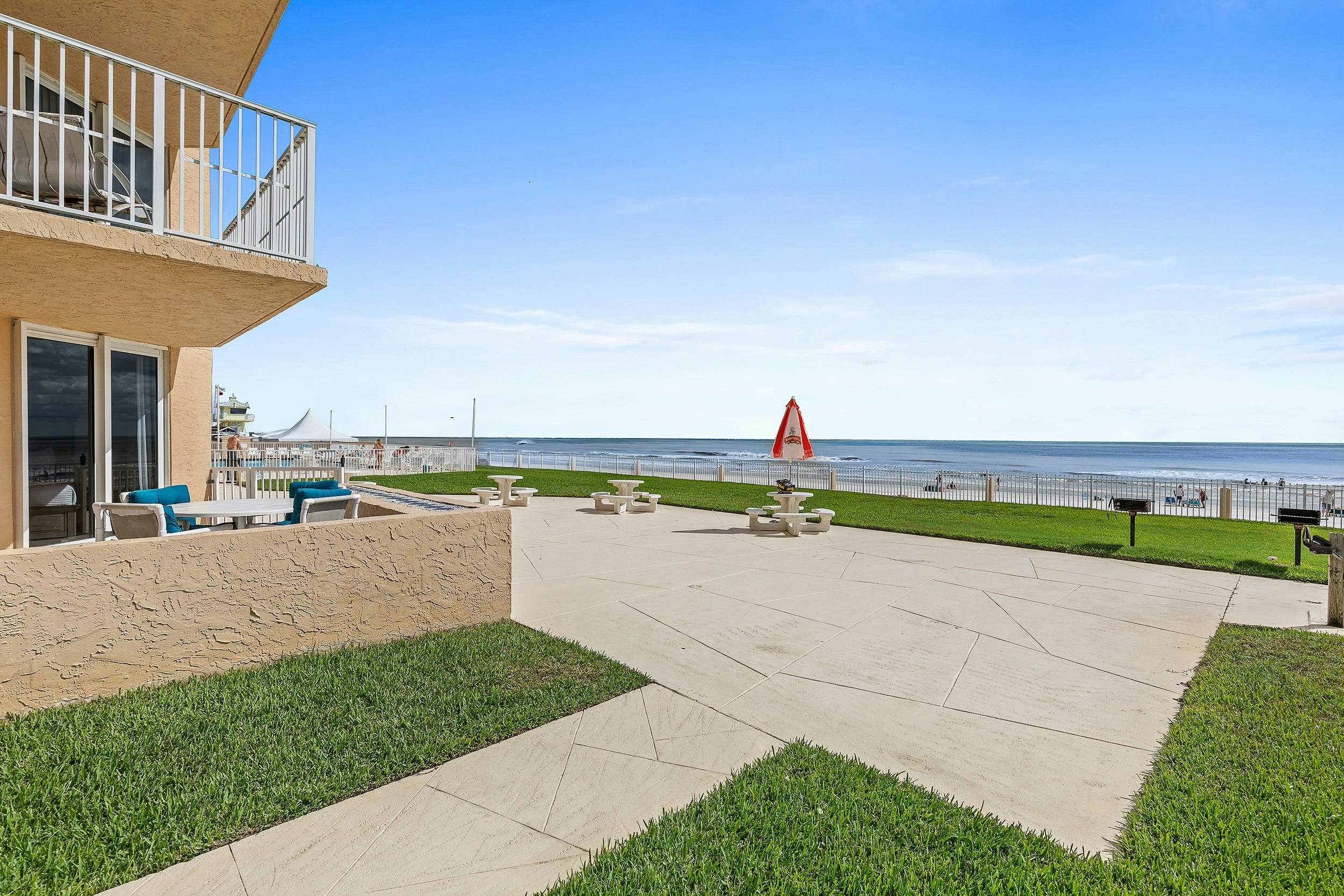 Oceania Beach Club 101