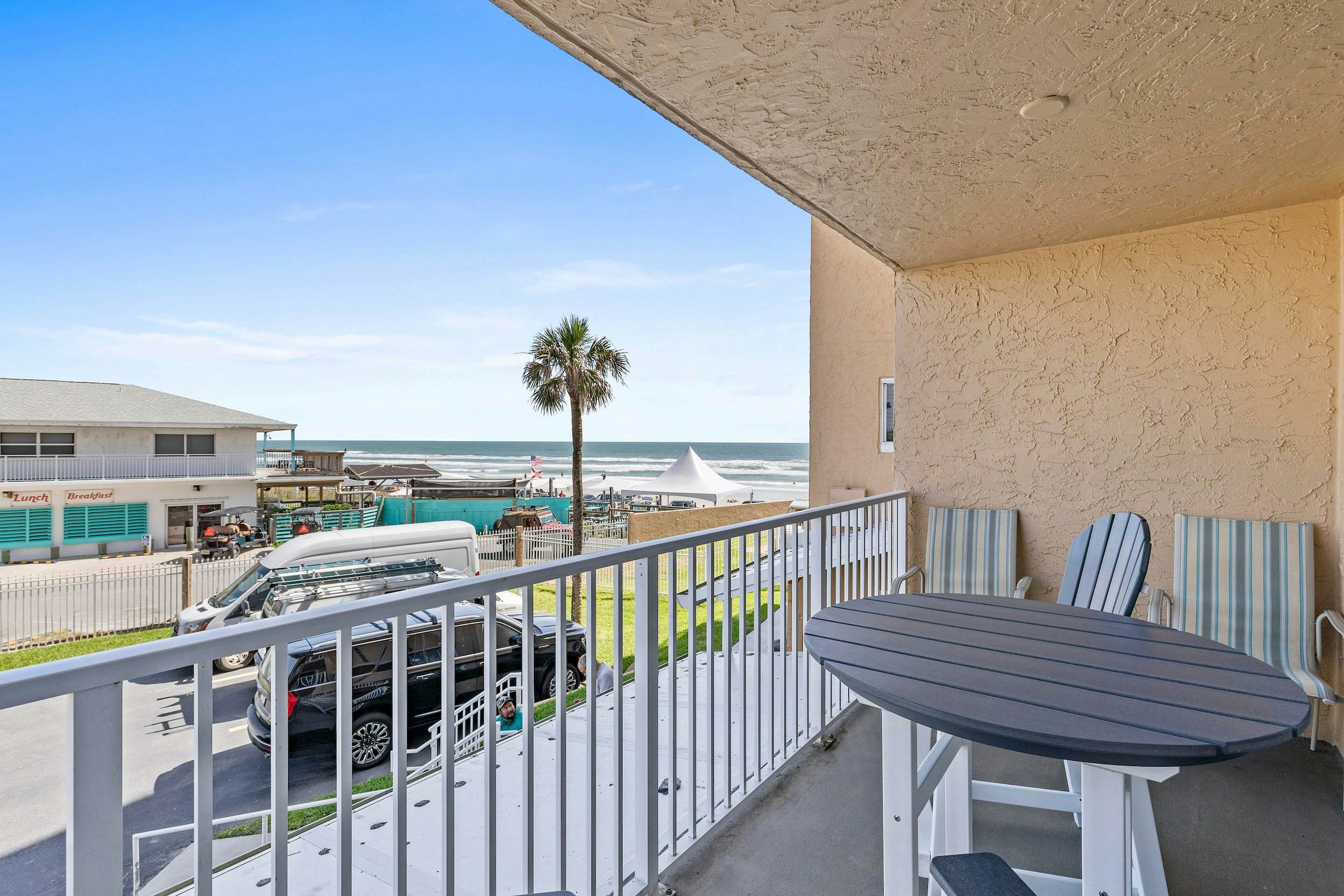 Oceania Beach Club 207