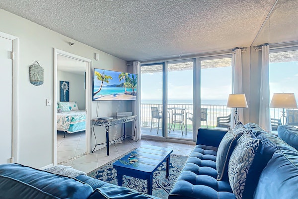 Oceanfront Condo at Oceania Beach Club - Pool, Balcony, Sleeps 4, Walk to Flagler Ave!