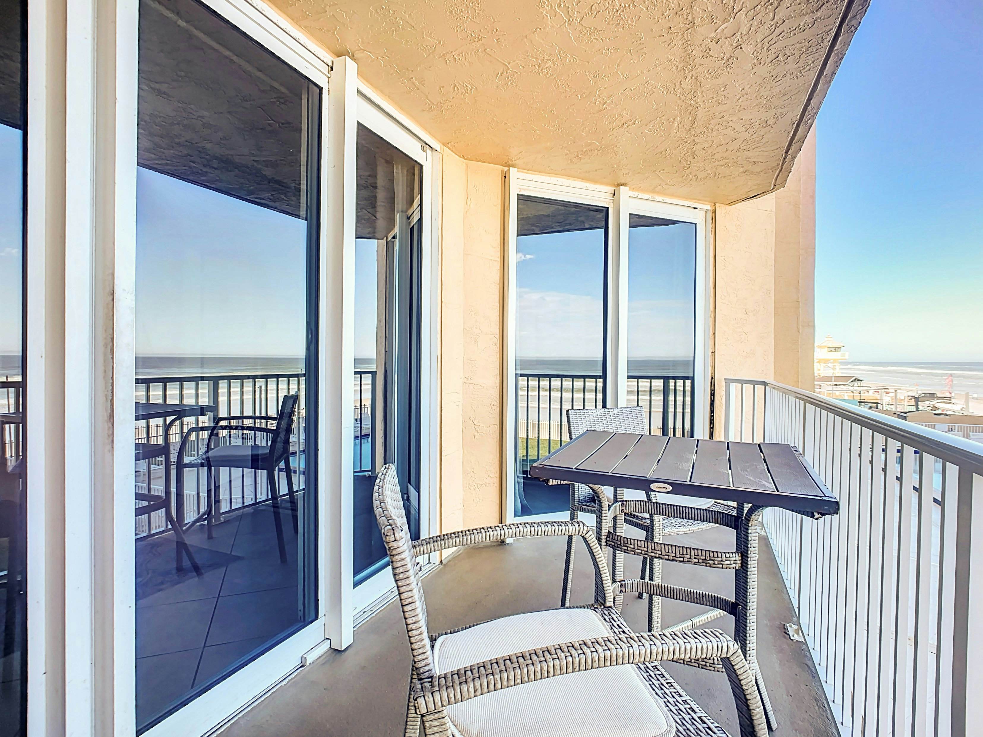 Oceania Beach Club 203