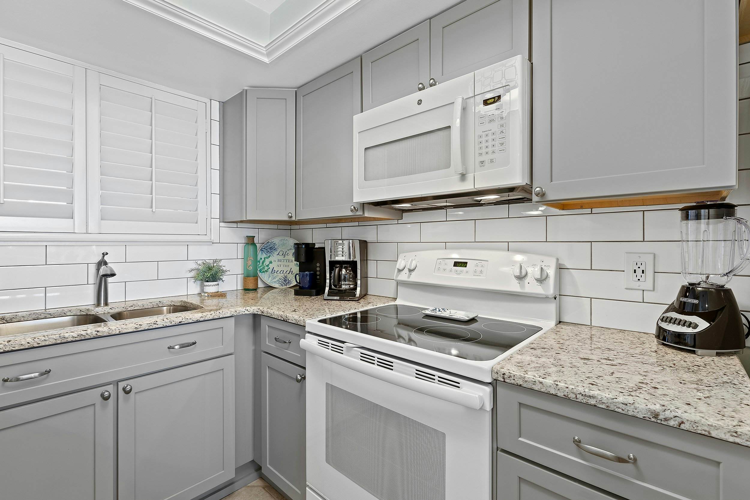 Oceania Beach Club 704