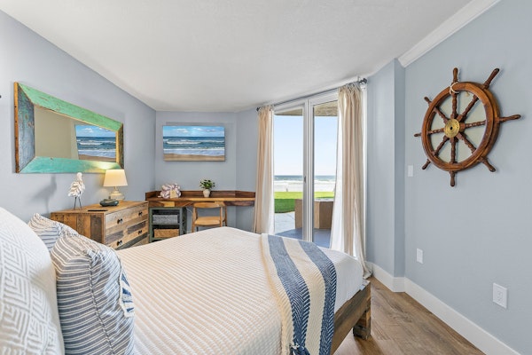 Oceanfront Condo at Oceania Beach Club - Pool, Balcony, Sleeps 6, Walk to Flagler Ave!