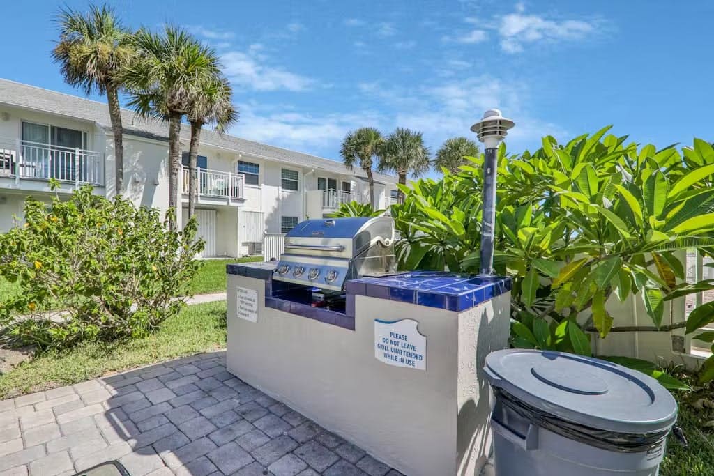 Colony Beach Club 146 - Cottage By The Sea