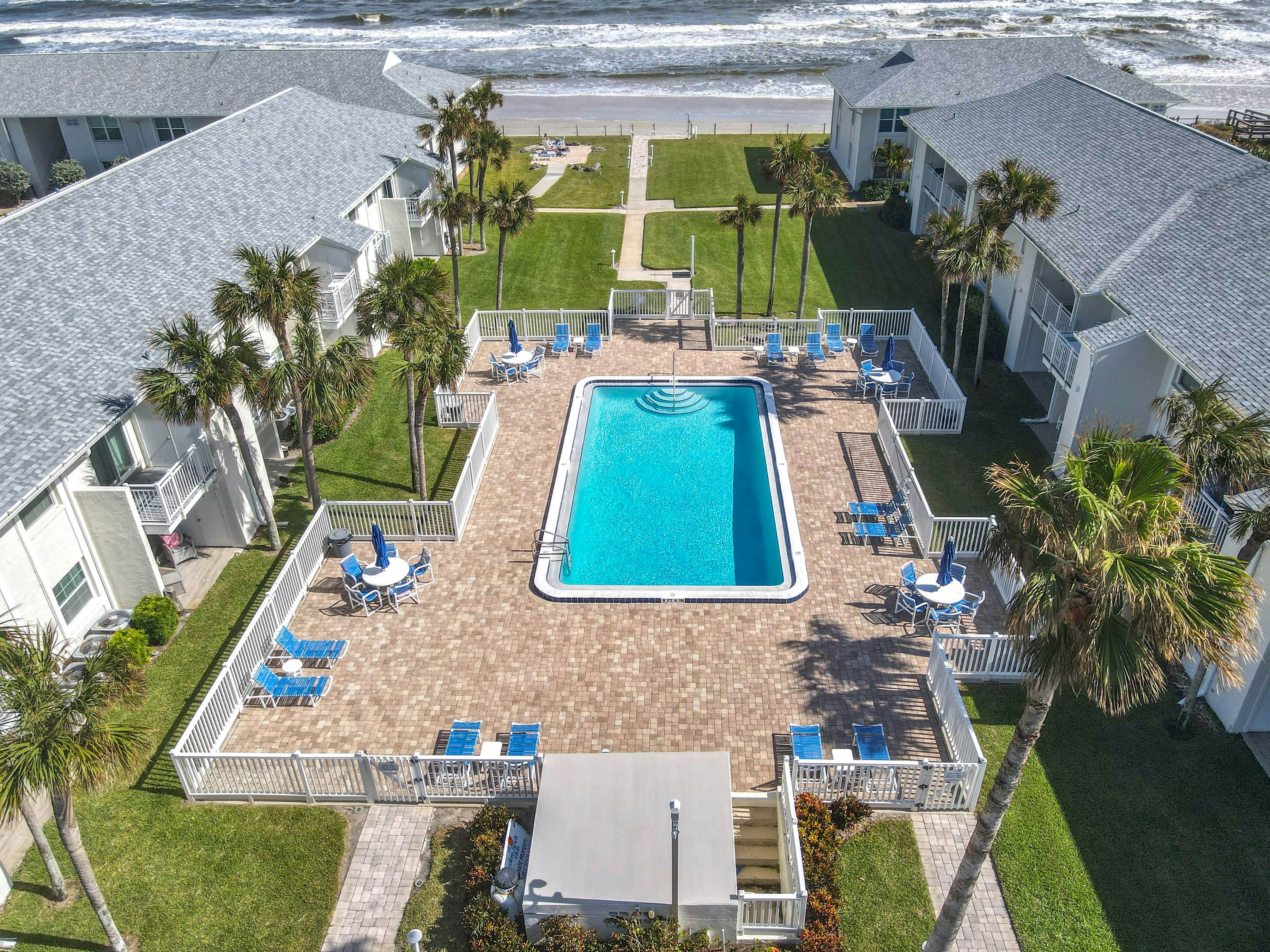 Colony Beach Club 146 - Cottage By The Sea