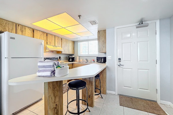 Ideal Family Friendly Beach Vacay. Beachfront & Steps to Flagler Ave