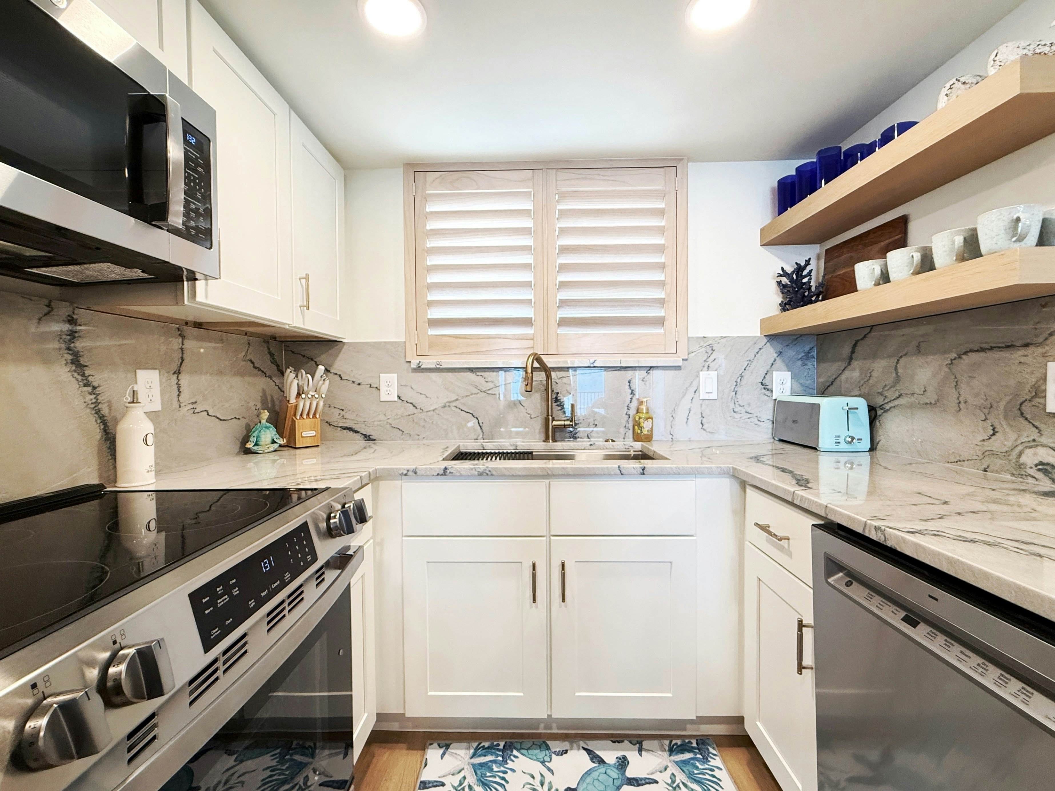 Oceania Beach Club 201