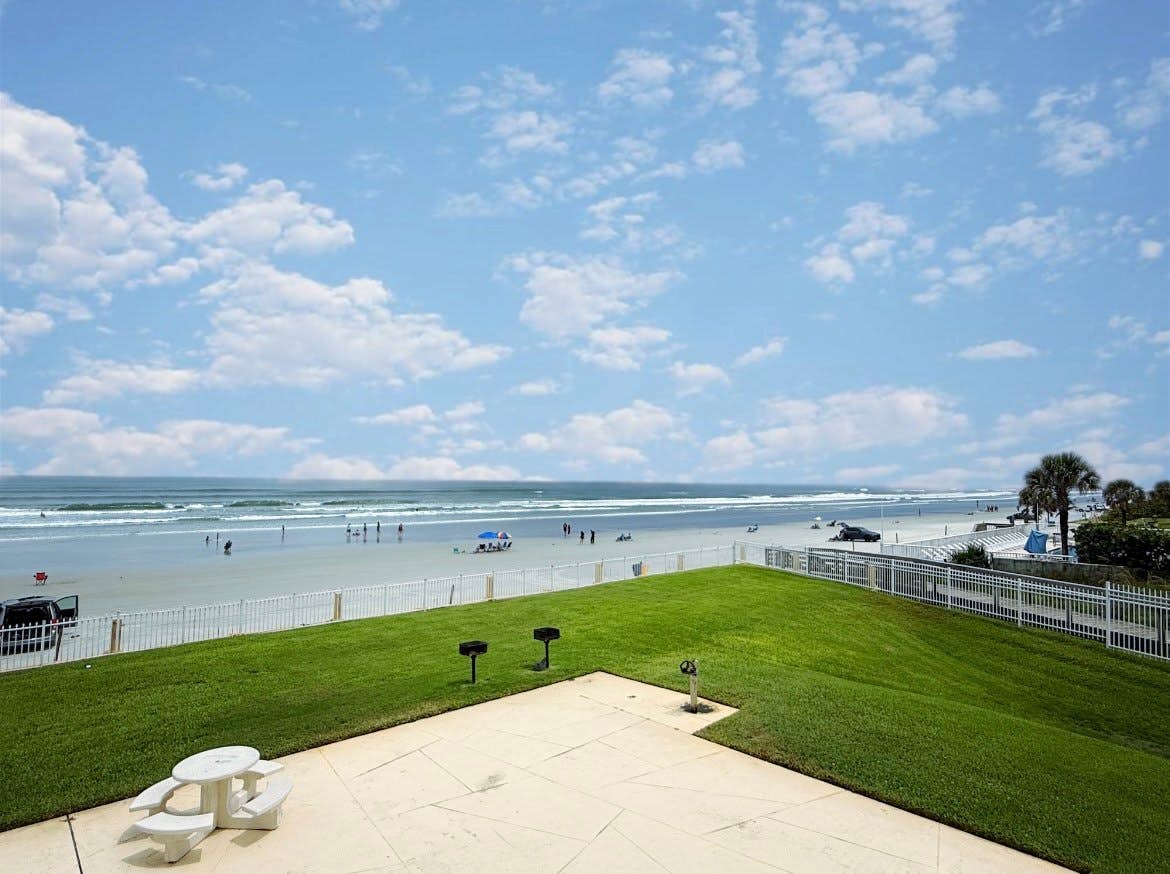 Oceania Beach Club 201